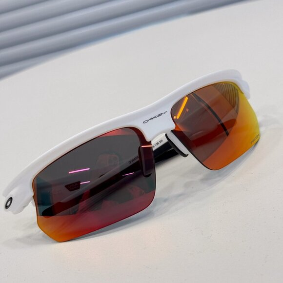 Oakley sunglasses main image 4